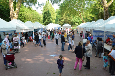 Les nombreux stands du Salon du livre jeunesse de Sartrouville